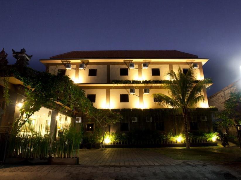 Gana Inn Legian Ngoại thất bức ảnh